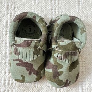 FRESHLY PICKED Baby Moccasins Camo Size 3 - BRAND NEW